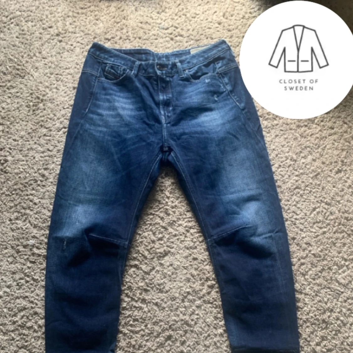 Diesel jeans med slitningar