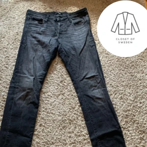 Jack & Jones jeans - Skick 8,5/10 nypris 700kr   Hör av er vid frågor!