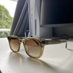 Chimi 02 gröna - Säljer mina chimis nu när jag inte använder dem längre. Köpta för 1 år sedan men fortfarande i bra skick, allt kommer med förutom kvitto. Skriv om du har mer frågor!