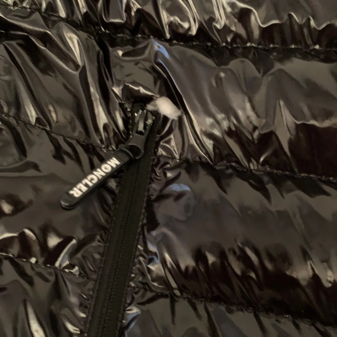 Moncler väst strl M - 92