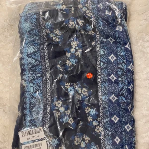 Mjukisbyxor  - Aldrig använda storlek XL men är som en M