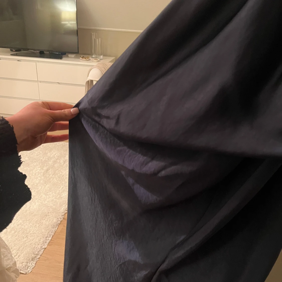 Mörkblå långklänning med oneshoulder - 3