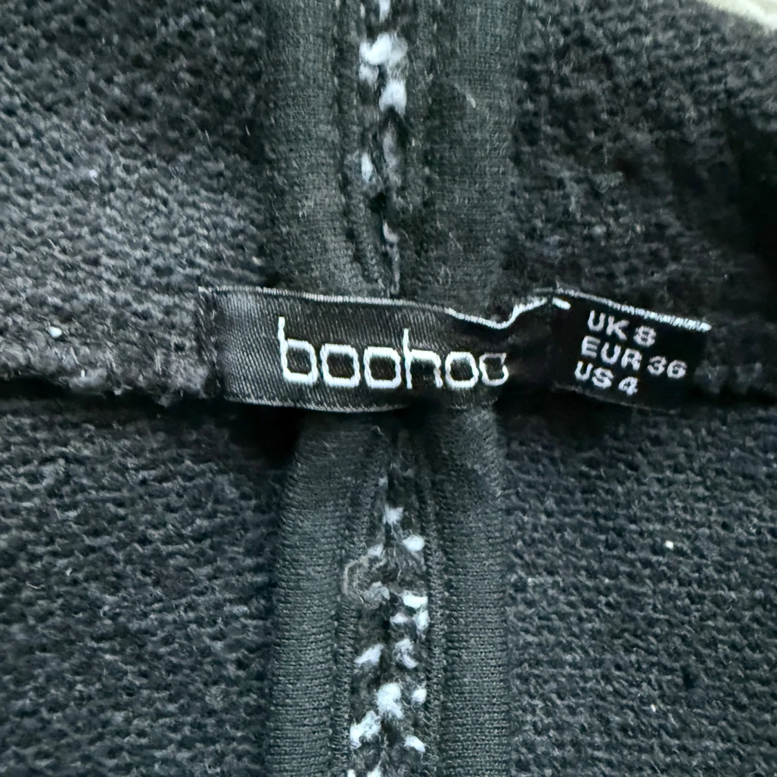 Svart och grå stickad klänning från Boohoo - 2