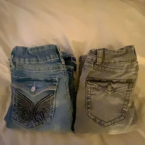 jeans bundle (två jeans från ginatricot)  - Jätte fina jeans som är perfekta för sig som är runt 159-163