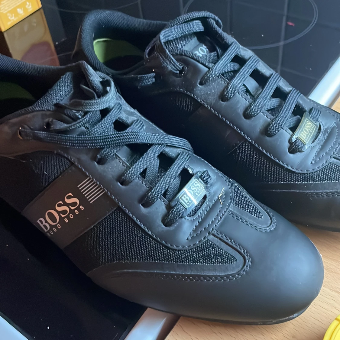 Svarta sneakers från Hugo Boss