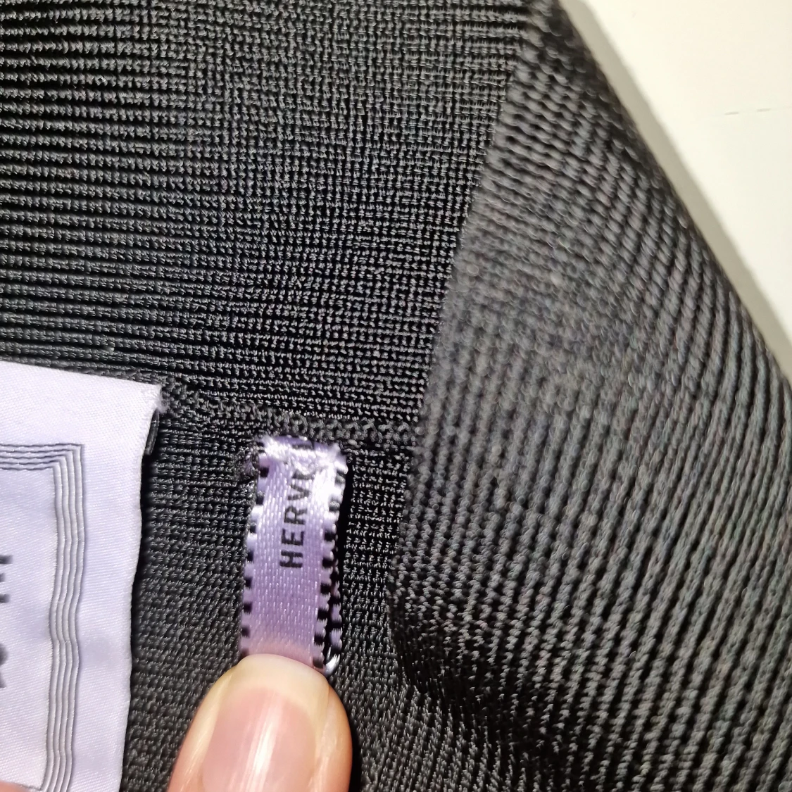 Svart kjol från Herve Leger - 3