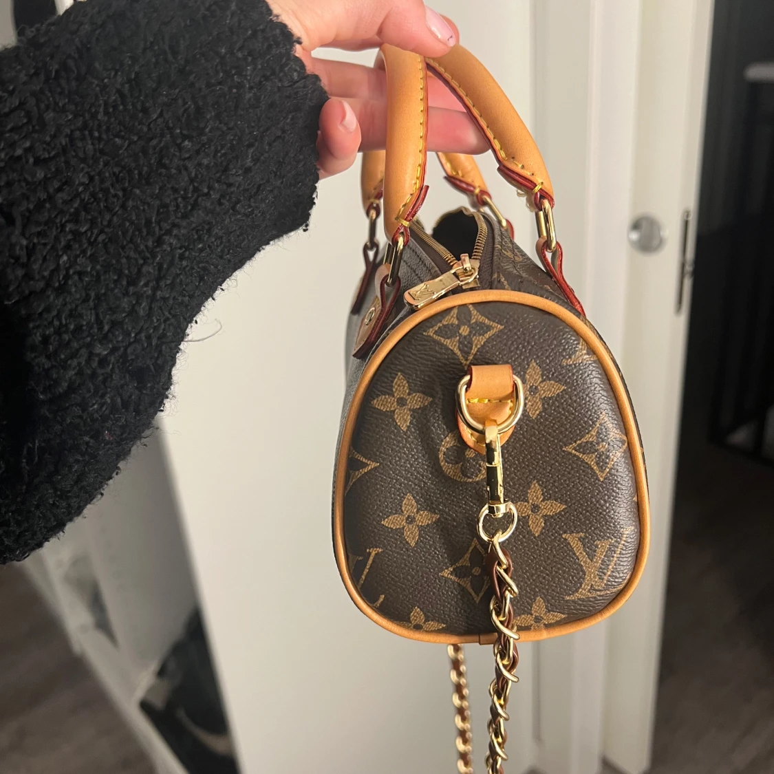 Brun monogram handväska med kedja - 1