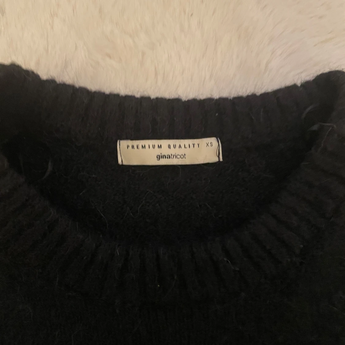 Stickad tröja svart - 2