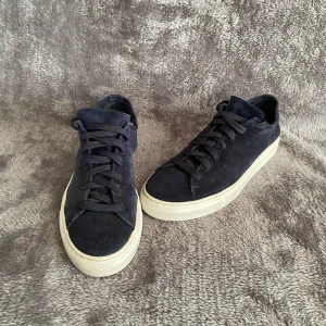 Diemme skor - Snygga mörkblå Diemme Loria Low. Storlek 41-42! Nypris 2600! Kom privat vid frågor!😊