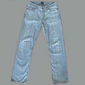 Montén Jeans - Säljer dessa Montén Jeans. Använda, därav priset. Aja, de är riktigt soho/kvarg/grisch iaf. 