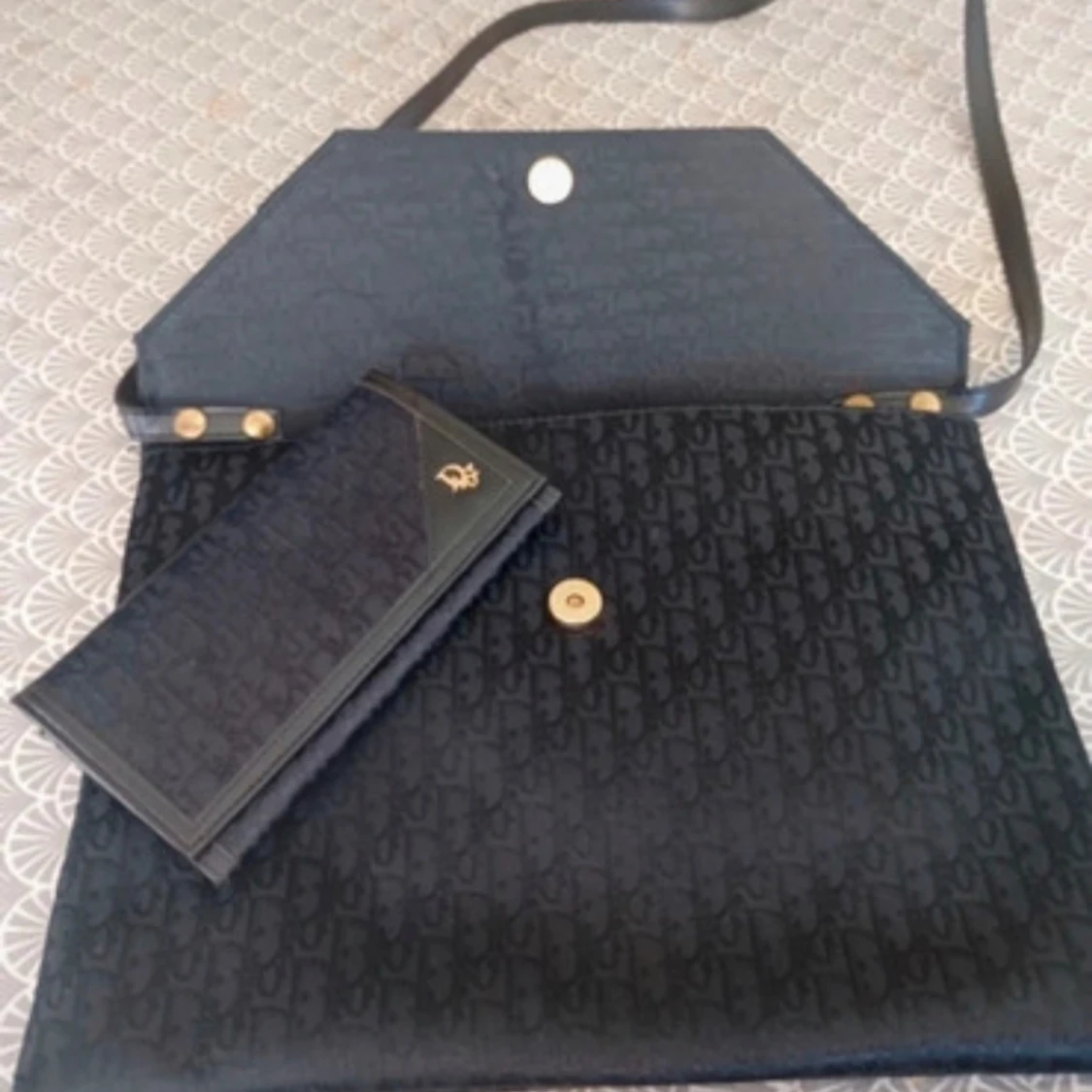 Dior handväska och plånbok  - 91