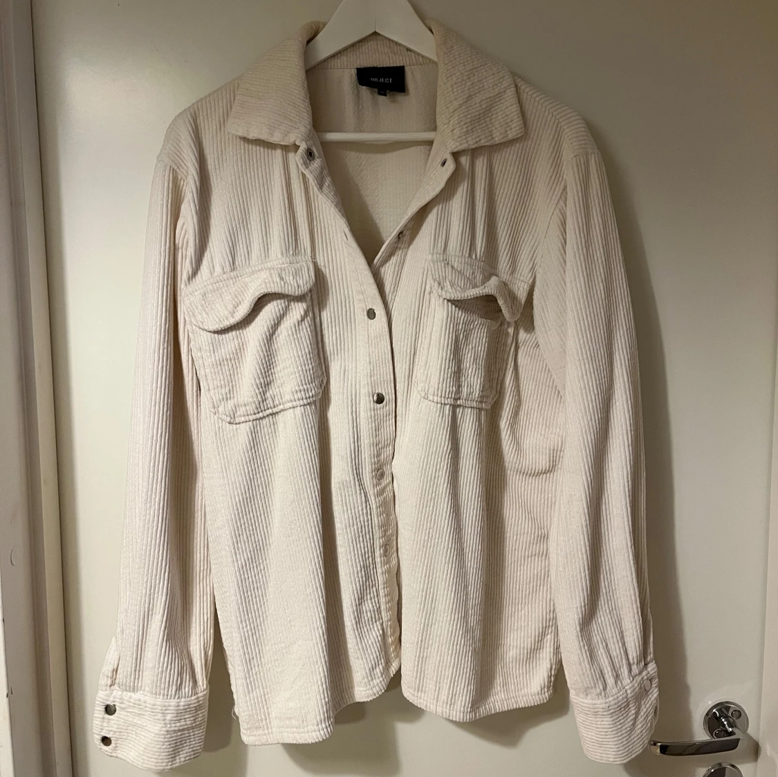 Beige overshirt från Object
