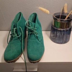 Super mode skor - Skick:oanvänd  Märke: super mode Läder som heter sammet Kom privat för mer informationen:) 