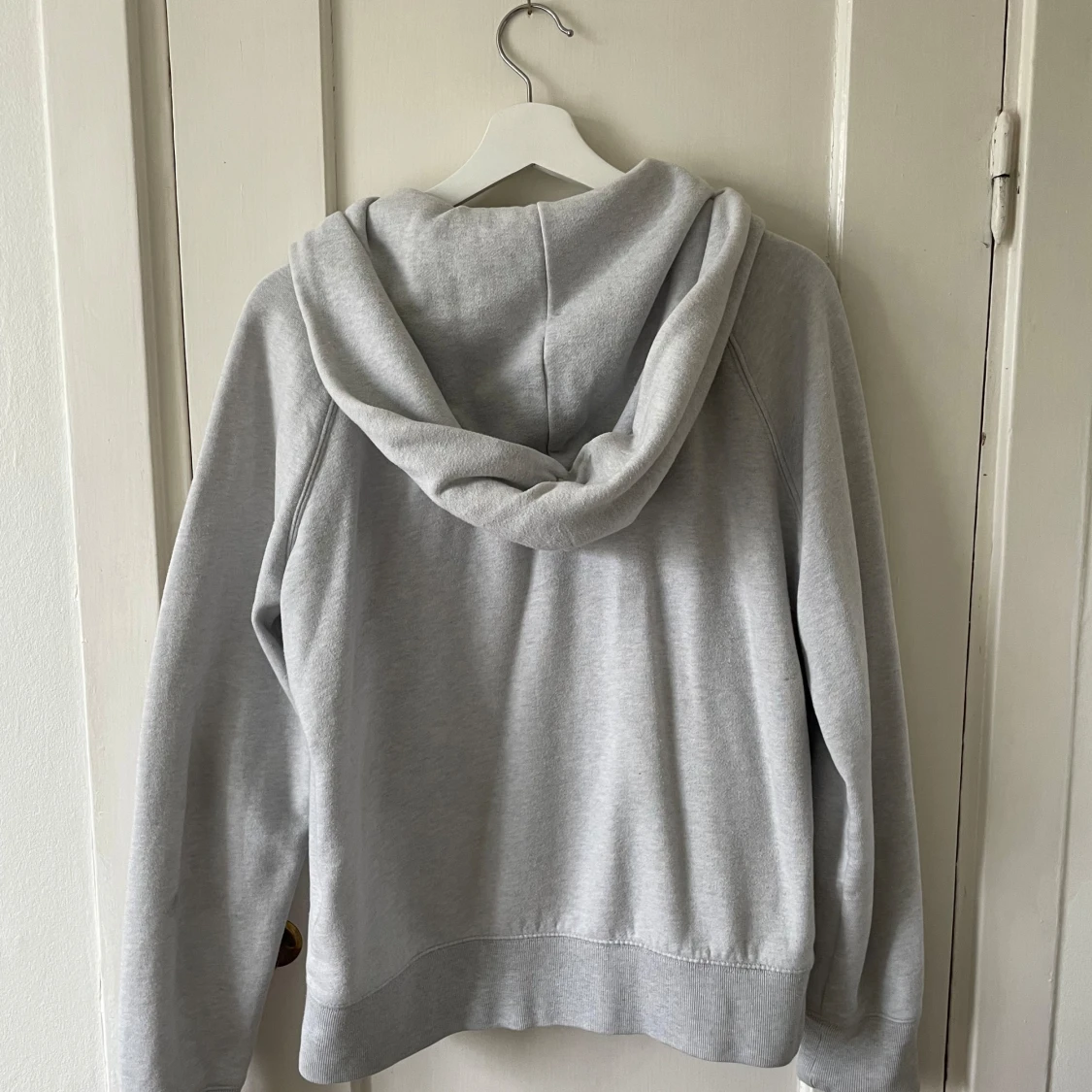 Grå hoodie från GAP - 91