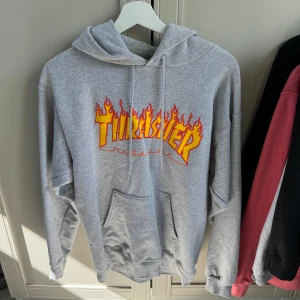 Trasher hoodie - Ny skick