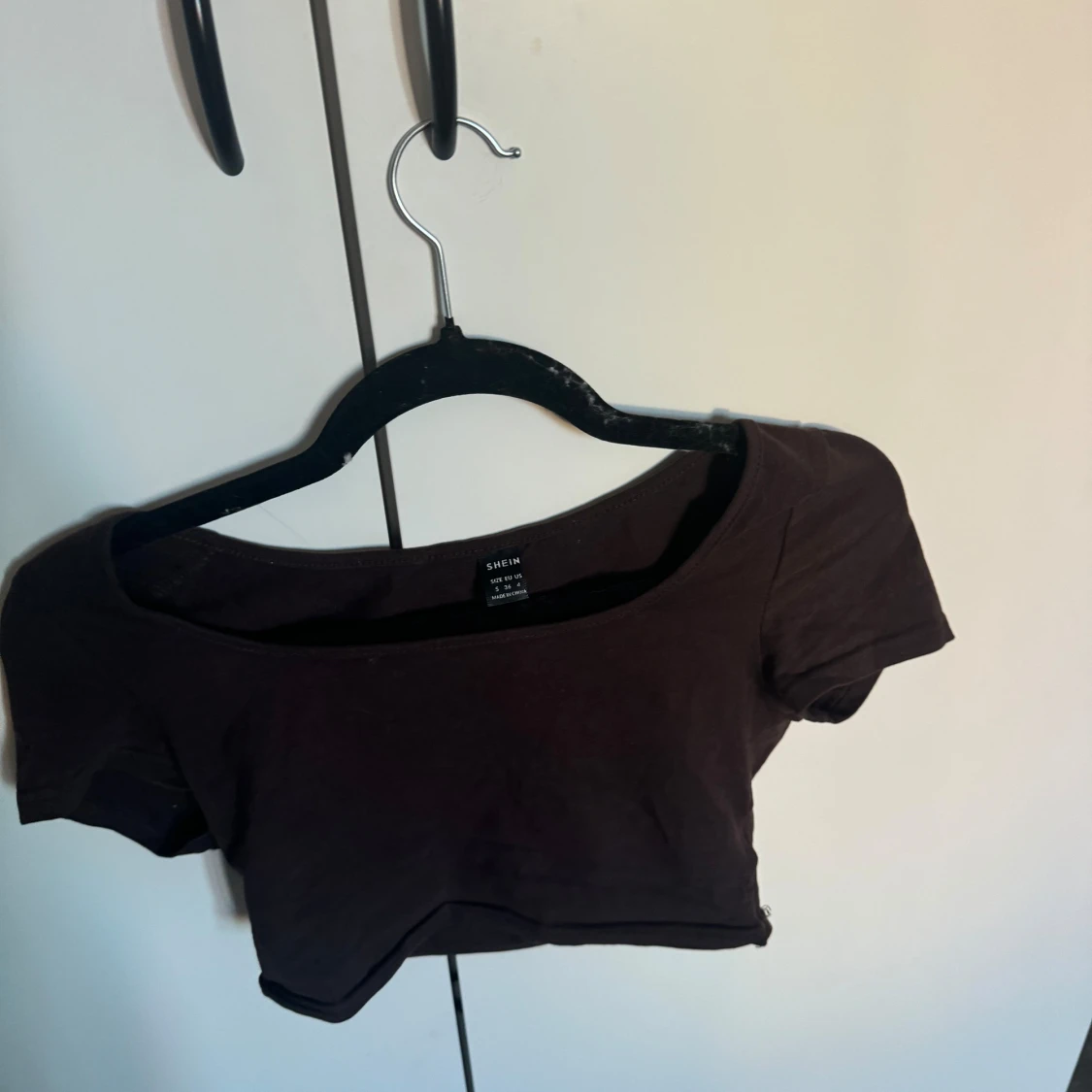 Brun crop top