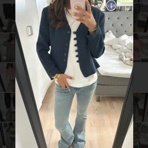 Jacka - Jacka med axelpuff 