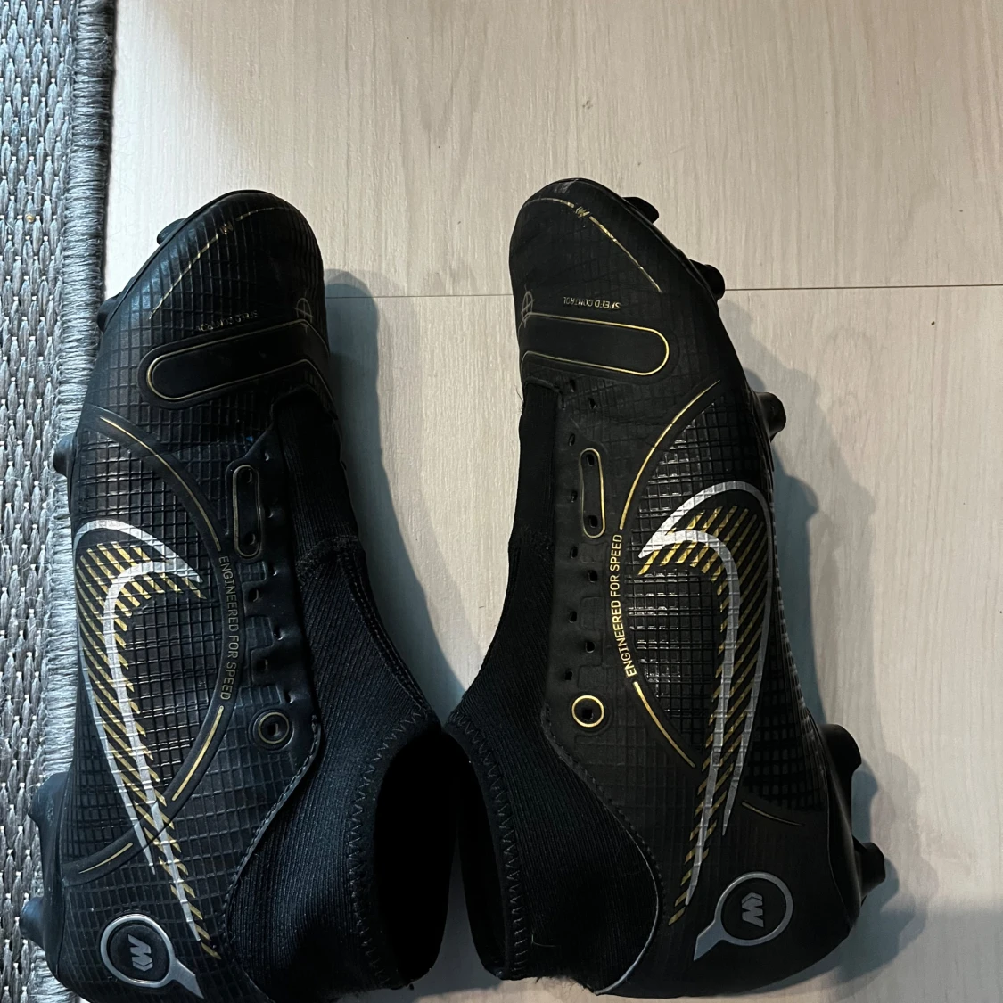 Nike fotbollsskor  - 91