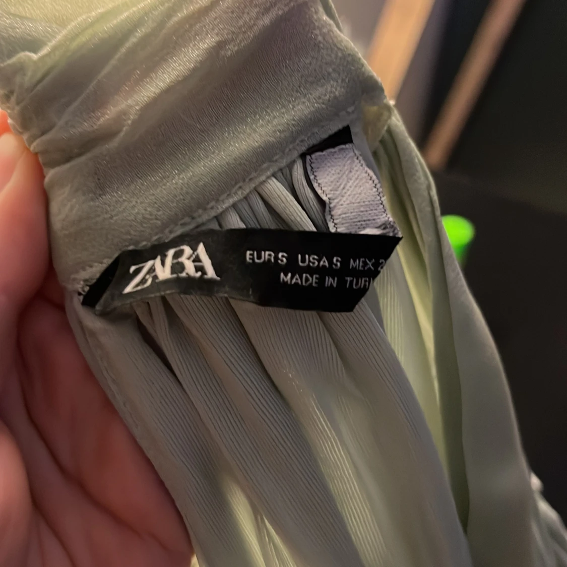 Grön ärmlös topp från Zara - 92