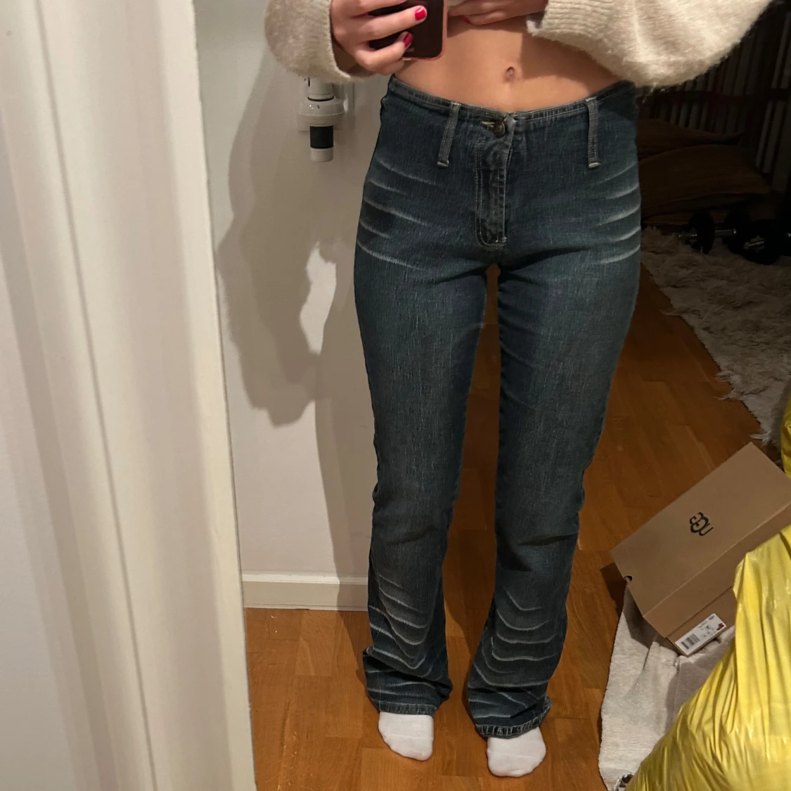 Blå jeans med hög midja - 92