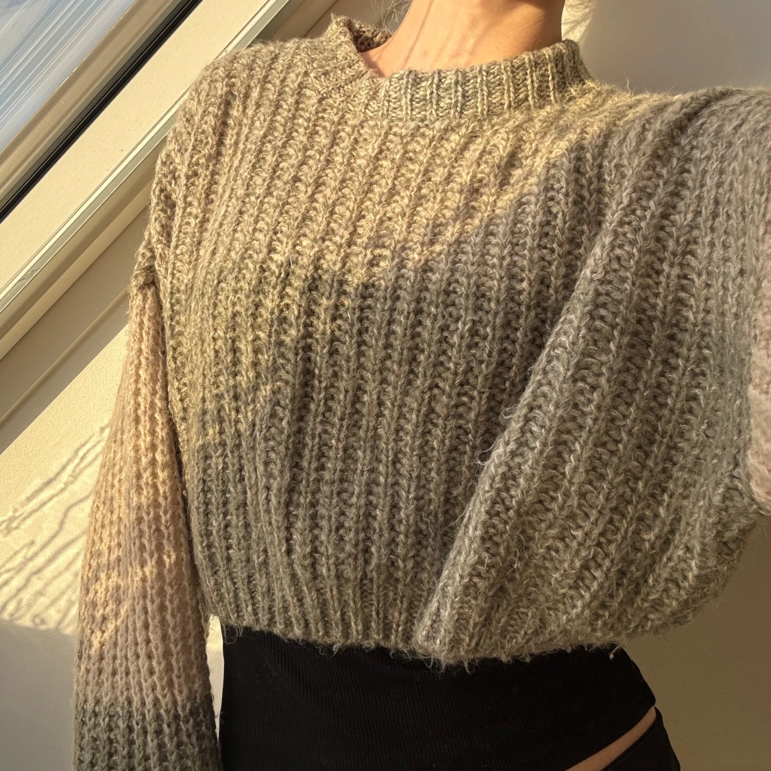 Beige stickad tröja - 90