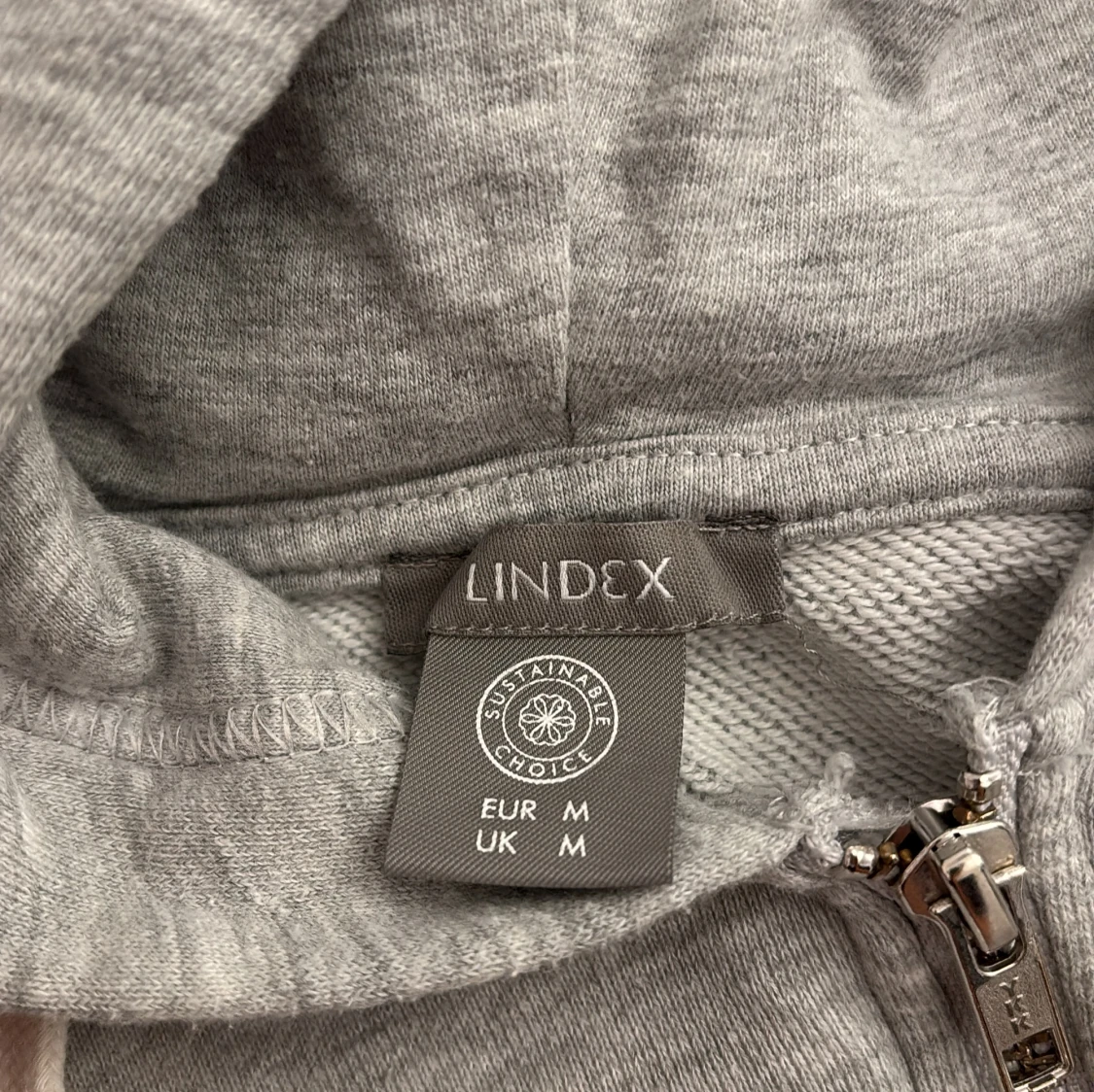 Grå hoodie från Lindex - 91