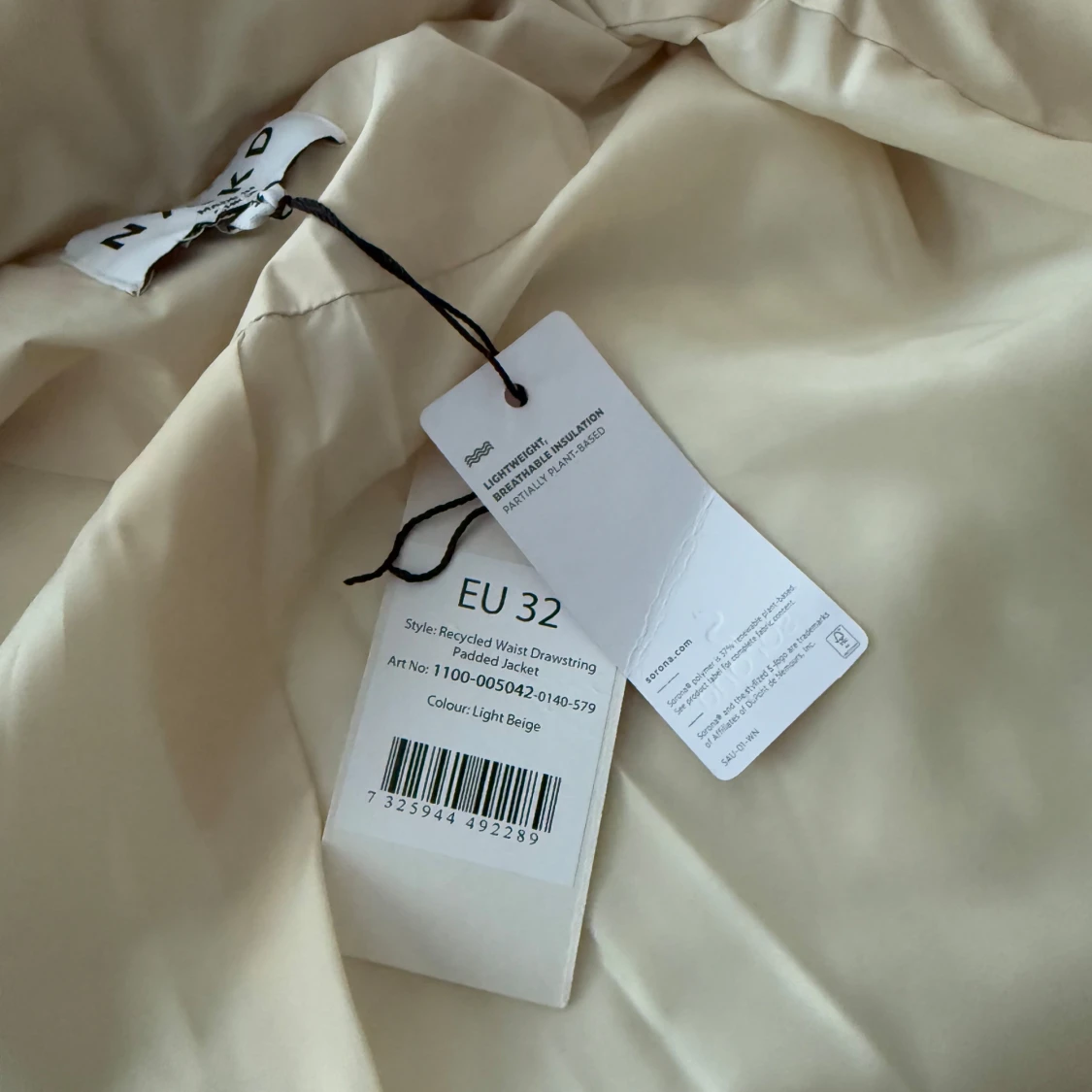 Beige pufferjacka från NA-KD - 3