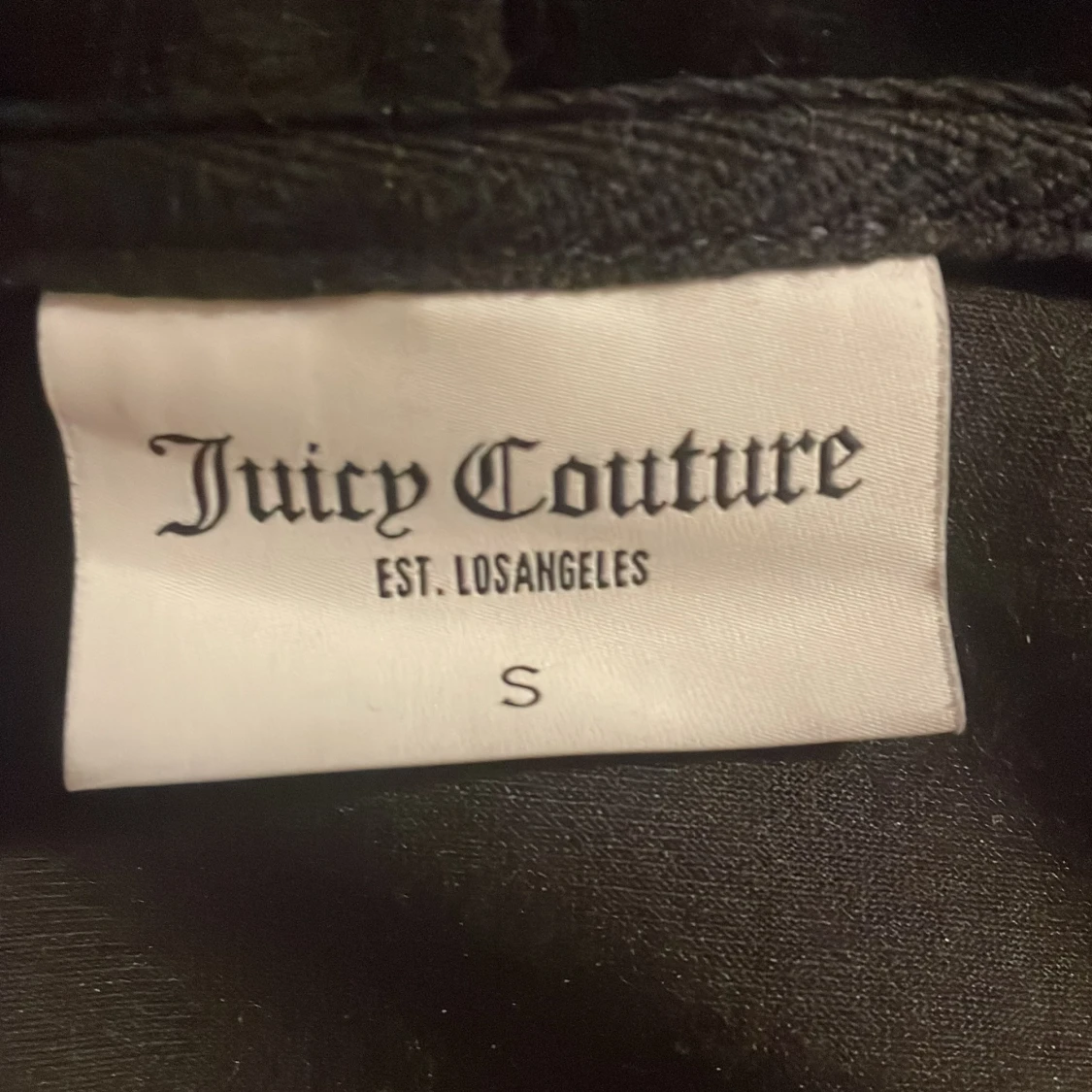 Svart hoodie från Juicy Couture - 2
