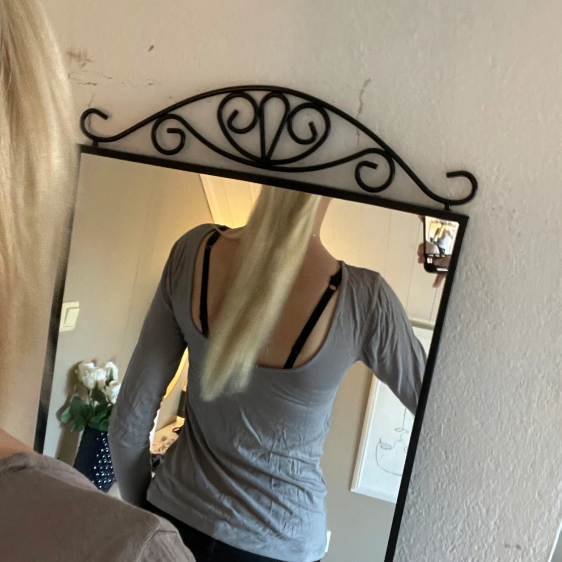 Grå långärmad topp - 1