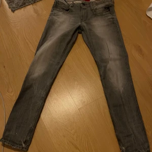 Replay jeans - Replay jeans i bra skick storlek 30 32.