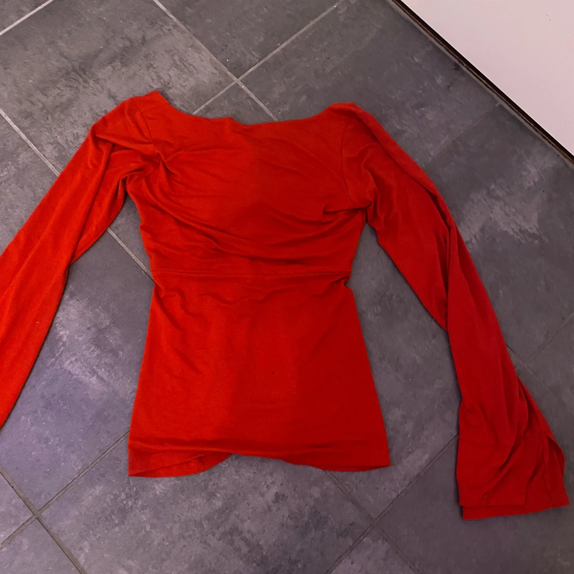 Röd långärmad topp från Design by Si - 1