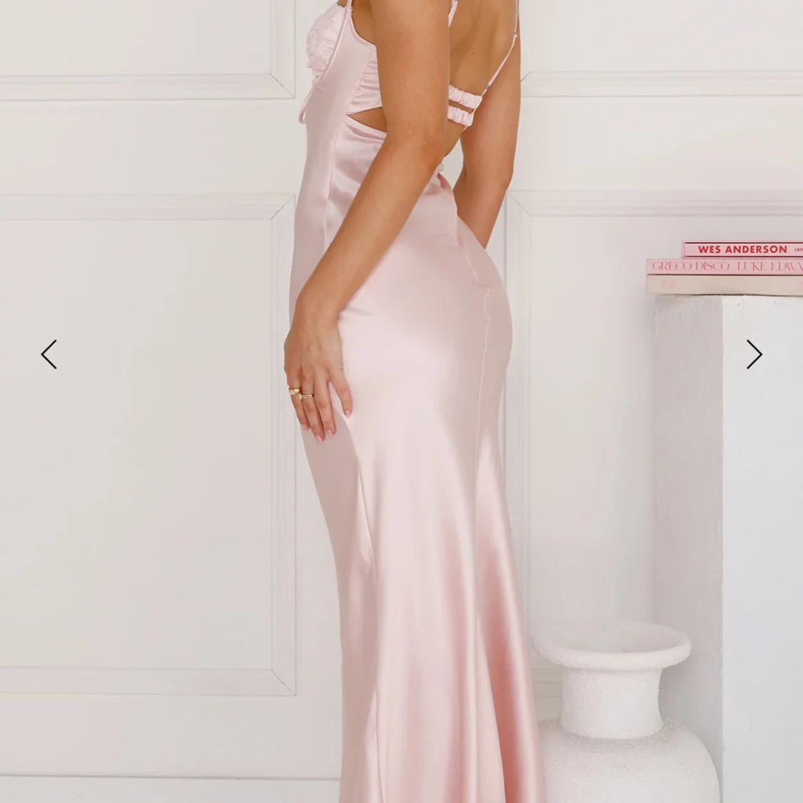 Ljusrosa långklänning i satin - 1