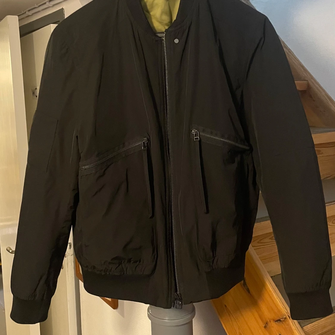 Svart bomberjacka Filippa K