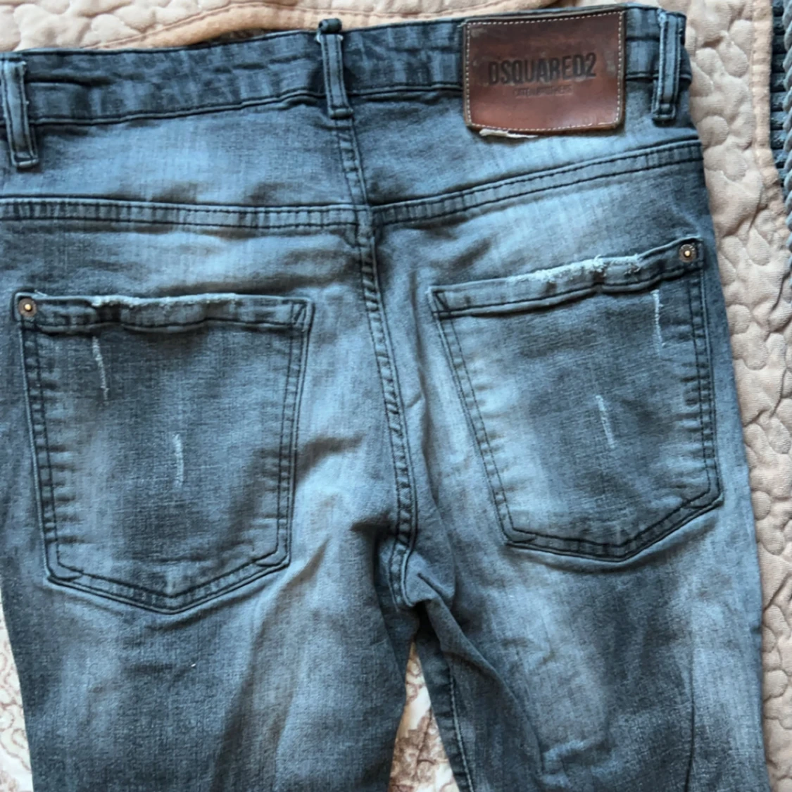 Grå jeans från Dsquared2 dom är i god stick,  - 4