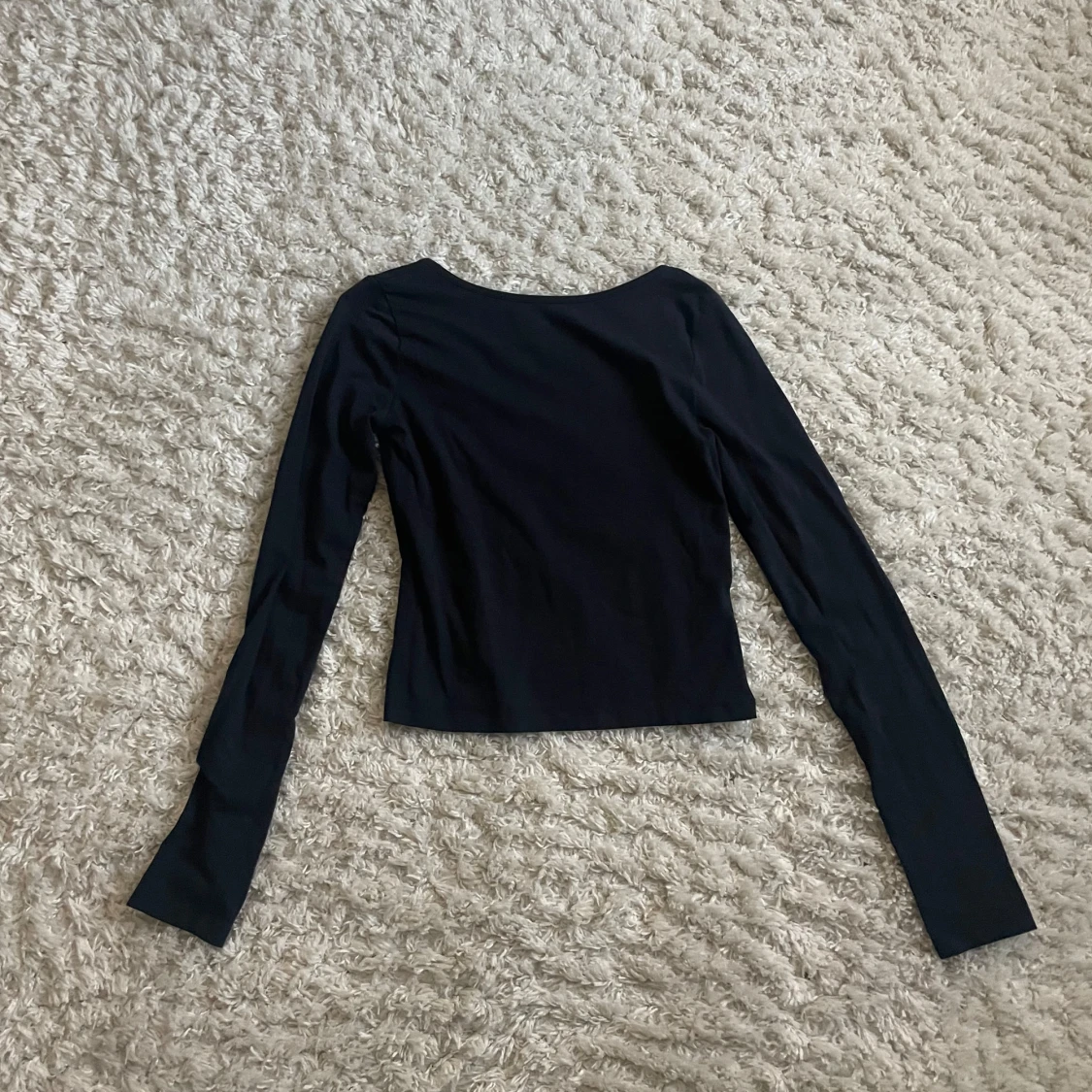 Svart långärmad topp från Gina Tricot - 90