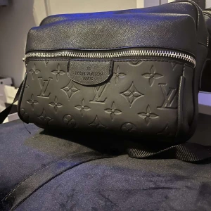 Luisvitton väska ny  - Axelväska Luisvitton helt ny 