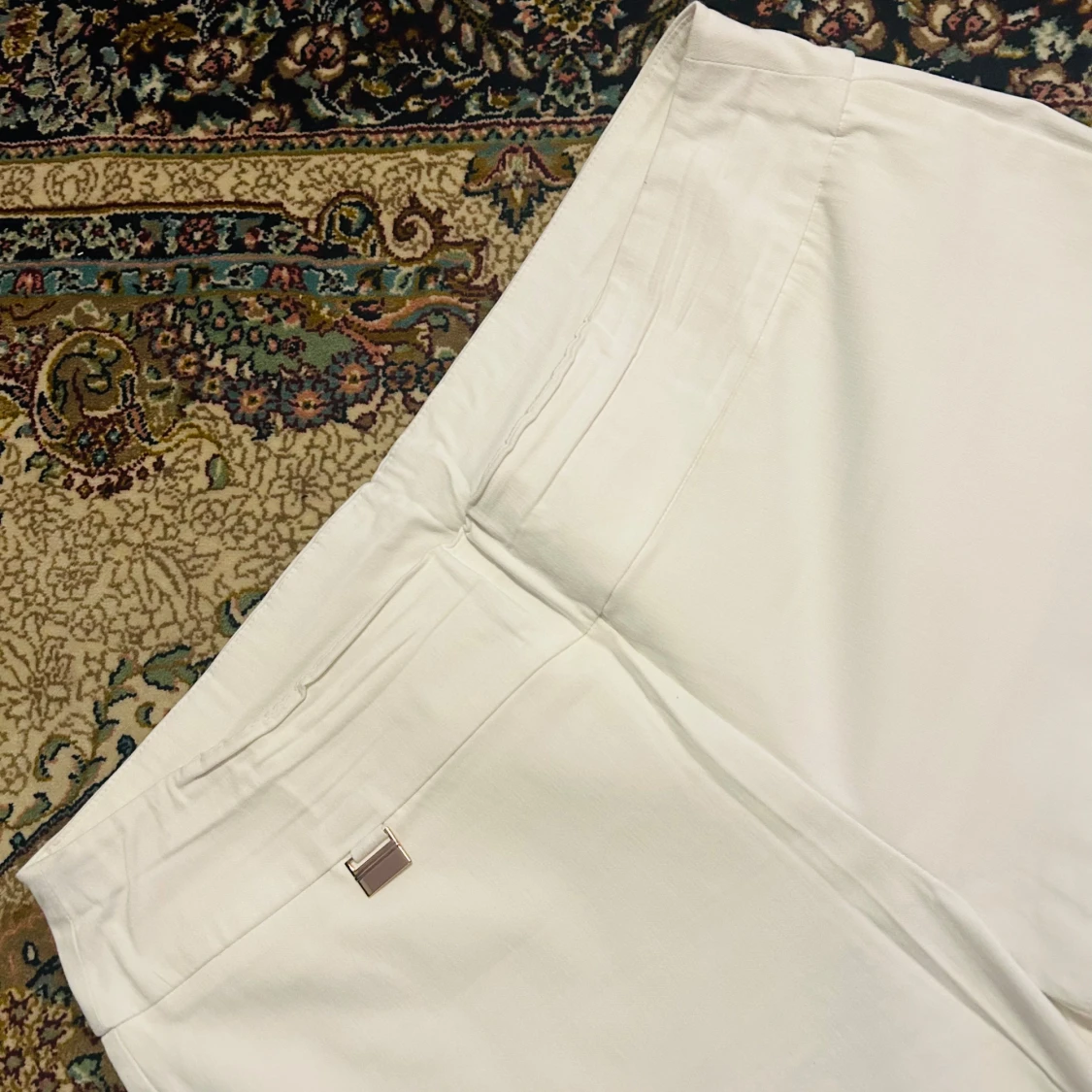Vita byxor från Alfani - 92
