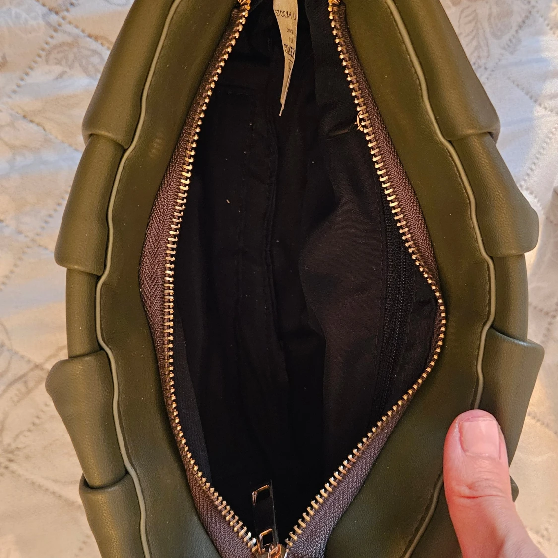 Axelväska från MQ  - 93