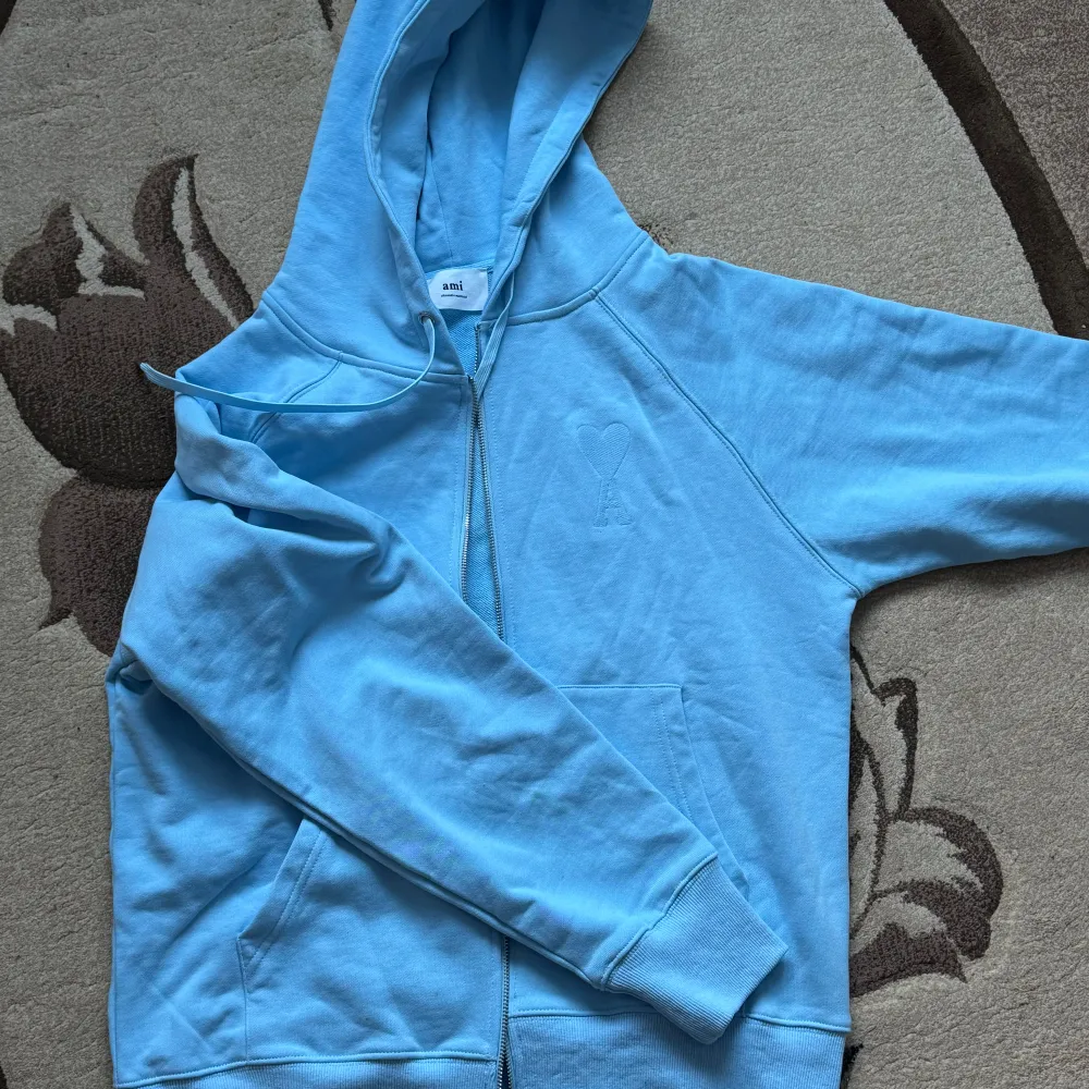 Ami Paris Zipper Hoodie. Size L. Only worn couple times.. Hoodies.