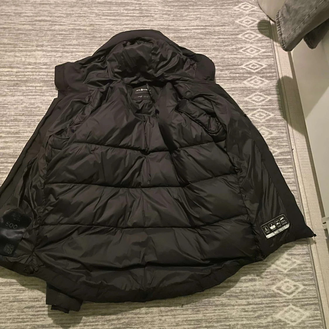 Svart pufferjacka från Sail Racing - 91