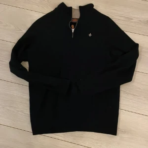 Morris Zip - Morris zip köpt nyligen men var förliten, skicket är 7/10, storlek xs men passar s även