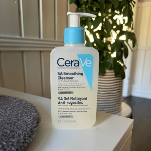 Cerave cleanser - SA smoothing cleanser.
