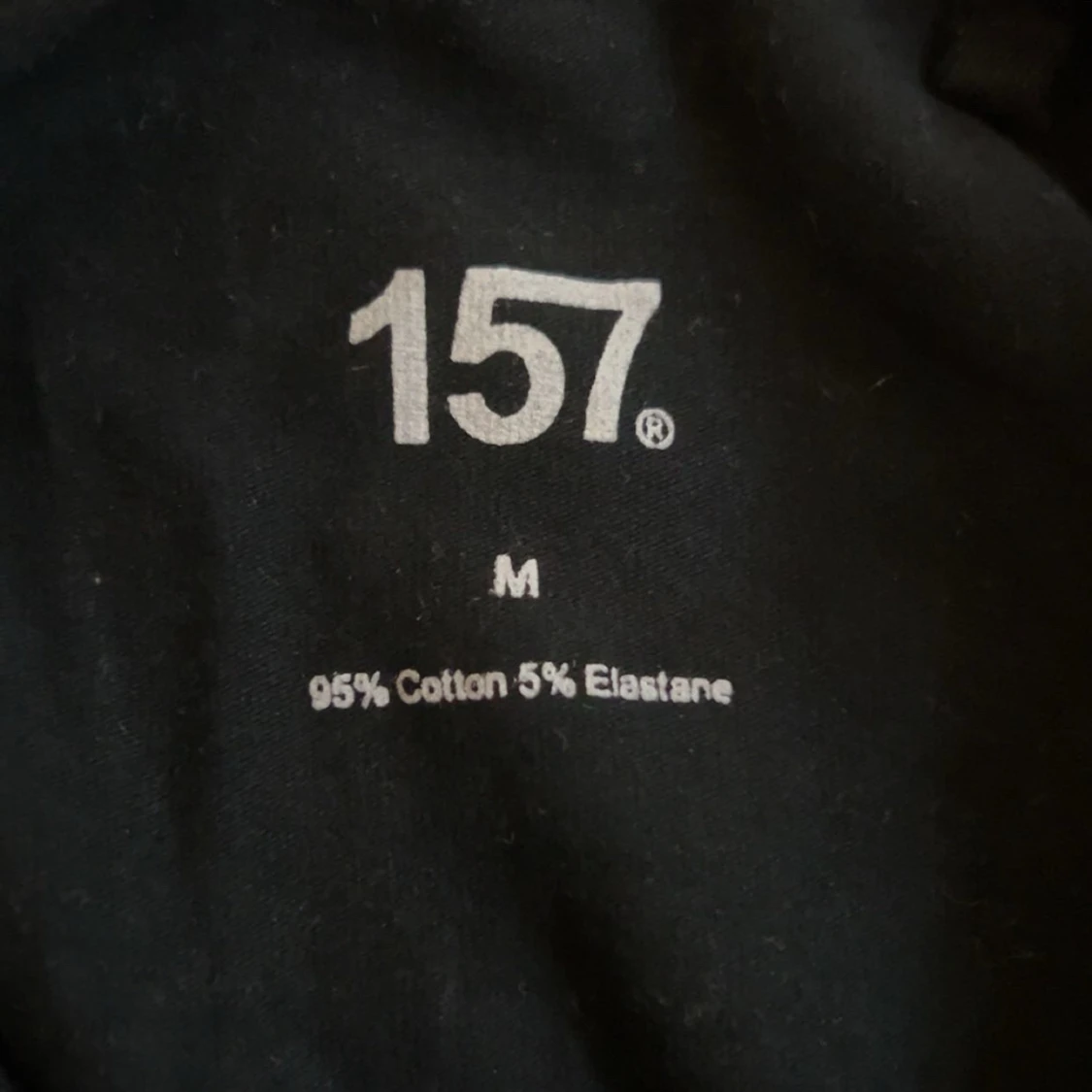 Svart linnetopp från 157 - 2