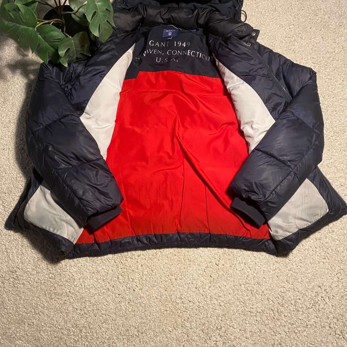 Svart dunjacka från Gant - 1