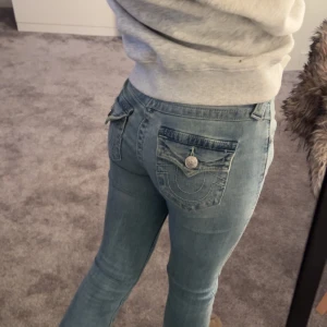 True religion jeans - Säljer dessa true religon jeans då de inte kommer till användning. De är använda cirka två gånger och i mycket fint skick inköpta för 1350kr pris kan diskuteras 