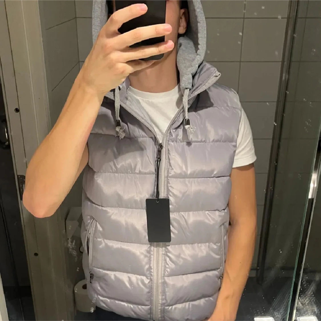 Väst med luva (helt ny) - 90