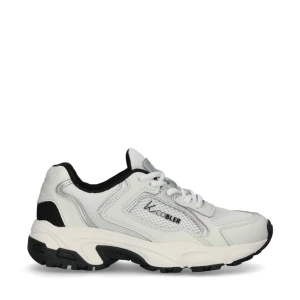 K.combler ives sneakers - Säljer mina favoriter då jag beställde tydligen fel strl och använt dom 1 gång ute. Skorna är i mycket bra skick! Strl: 38 (normal i strl) Ordinarie pris: 899kr  Säljs för: 600kr Skickas med skornas originala skokartong.  