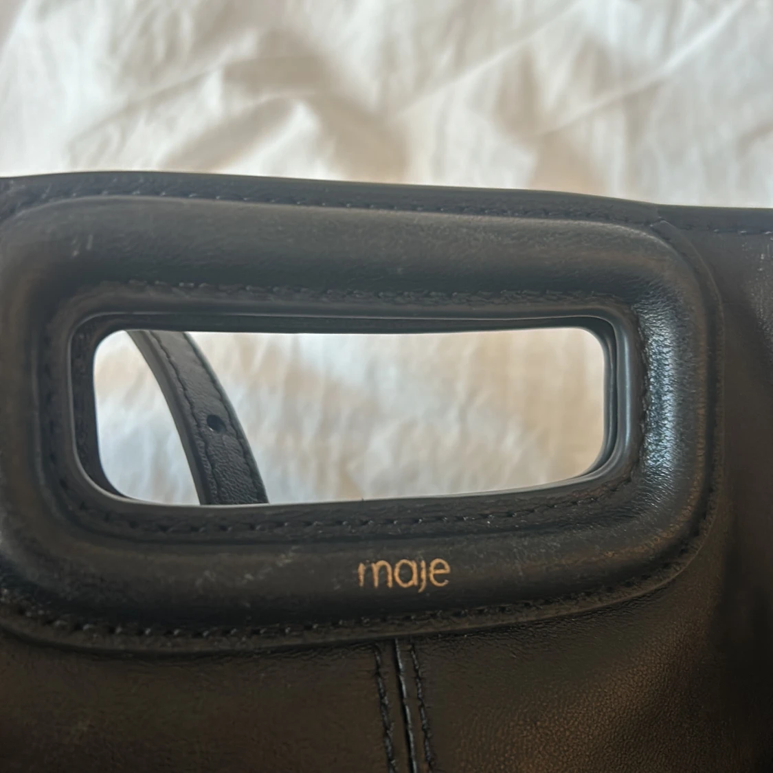 Svart axelväska med fransar från Maje - 92