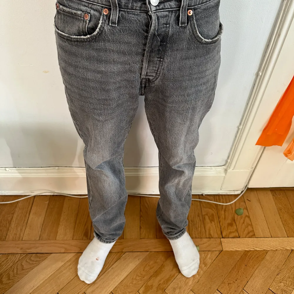 Fett skön färg! Nypris 1499kr  Skick 7/10. Jeans & Byxor.