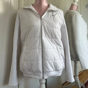 Cardigan jacka  - Tommy Hilfiger cardigan jacka i mycket bra skick! Storlek L🤍 